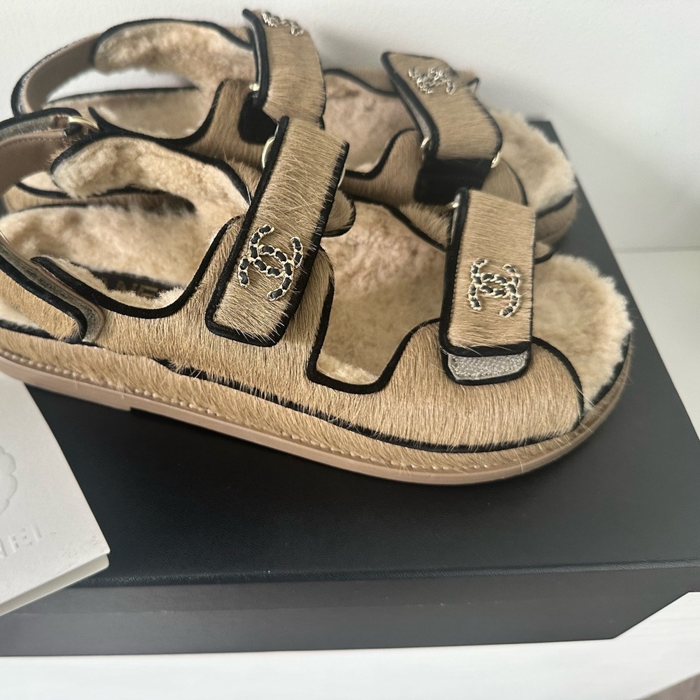 DAD SANDALS SHEARLING SANDAL
